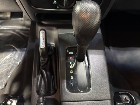 Used 2003 Jeep Liberty Sport image 18