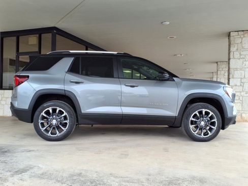 New 2025 GMC Terrain Elevation w/ Elevation Premium Package image 2