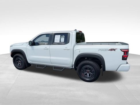 Used 2025 Nissan Frontier PRO-4X AWD/4WD image 6