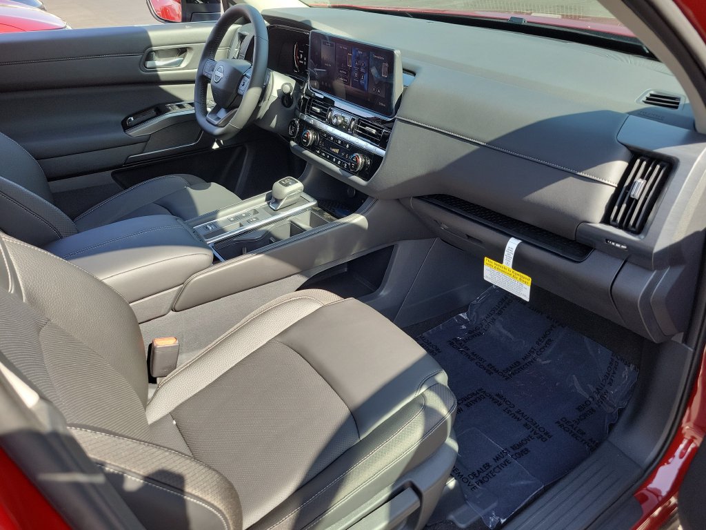 New 2026 Nissan Pathfinder SL FWD image 11