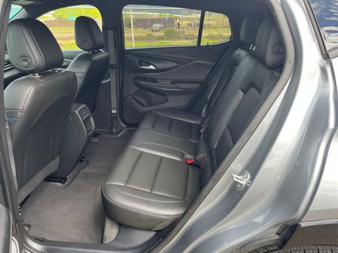 Used 2025 Buick Envista Sport Touring image 24