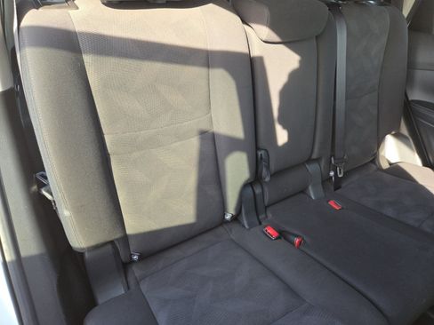 Used 2016 Nissan Rogue SV image 21