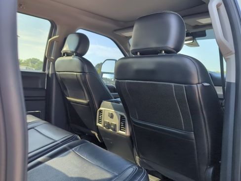 Used 2019 Ford F250 Lariat w/ Lariat Ultimate Package AWD/4WD image 18