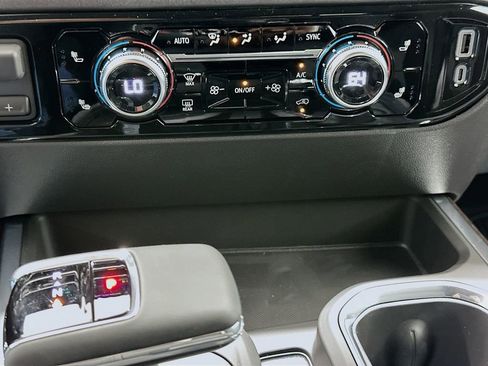 New 2026 GMC Sierra 1500 Elevation w/ Preferred Package AWD/4WD image 16