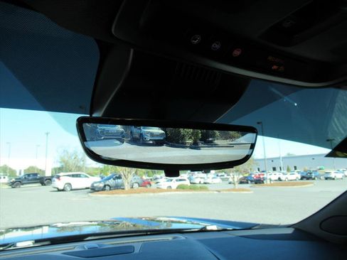 Used 2024 GMC Yukon Denali w/ Advanced Technology Package image 25