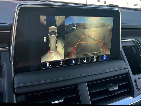 Used 2024 Chevrolet Tahoe Z71 w/ Luxury Package image 19