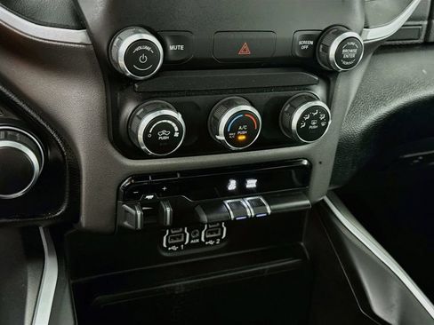 Used 2022 RAM 1500 Big Horn AWD/4WD image 8