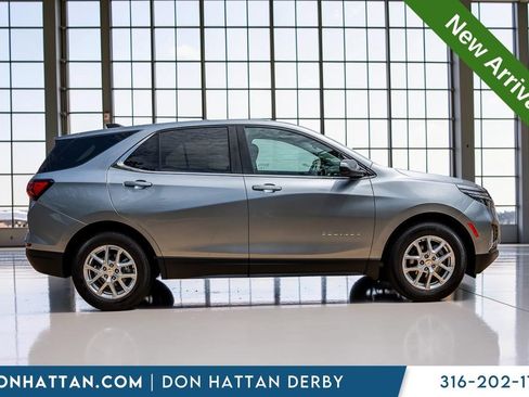 Used 2024 Chevrolet Equinox LT FWD image 34