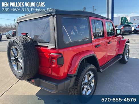 Used 2022 Jeep Wrangler Unlimited Sahara w/ Cold Weather Group AWD/4WD image 6
