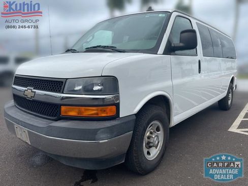 Used 2017 Chevrolet Express 3500 LT w/ LT Preferred Equipment Group RWD image 9