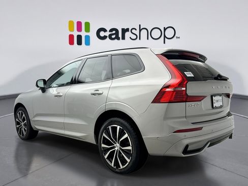 Used 2023 Volvo XC60 B5 Plus w/ Climate Package image 3