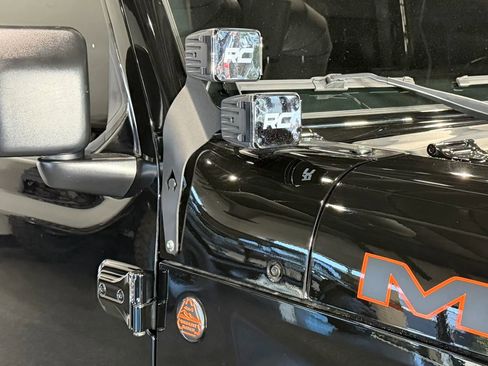 Used 2024 Jeep Gladiator Mojave image 33