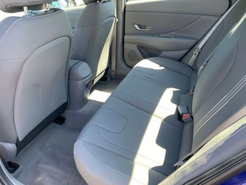 New 2025 Hyundai Elantra SEL image 11