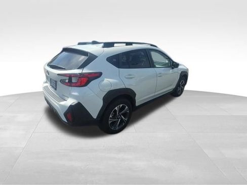Used 2024 Subaru Crosstrek 2.0i Premium w/ Crosstrek Mirror Package AWD/4WD image 11