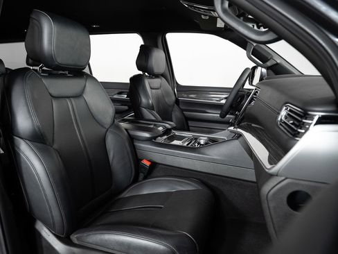 Used 2022 Jeep Wagoneer Series III image 31