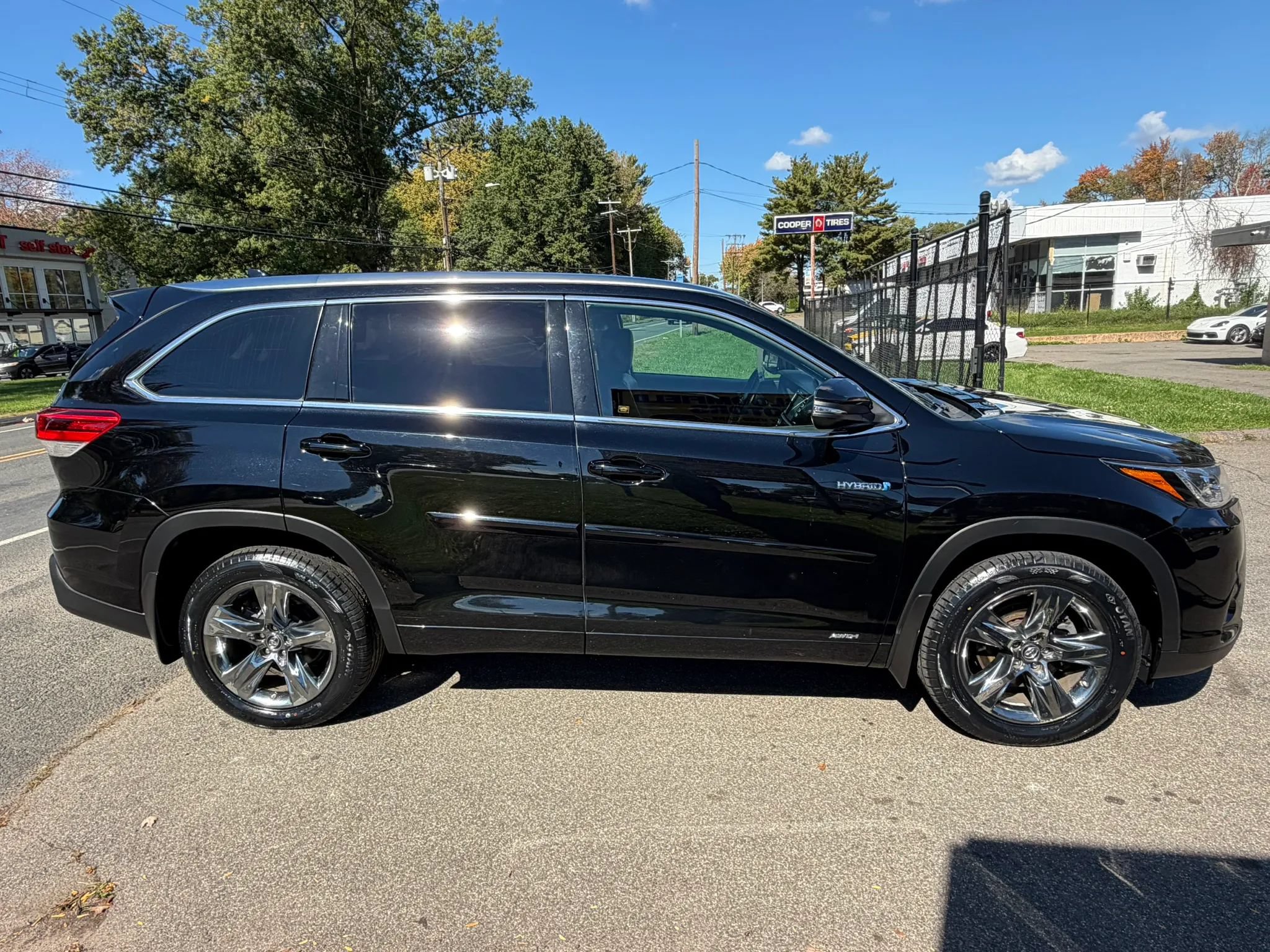 Used 2018 Toyota Highlander Limited Platinum w/ Protection Package #3 AWD/4WD image 4