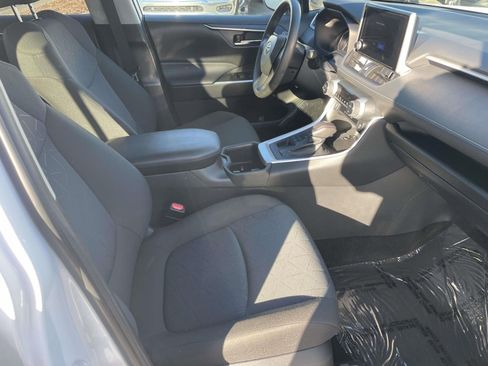 Used 2023 Toyota RAV4 XLE image 41