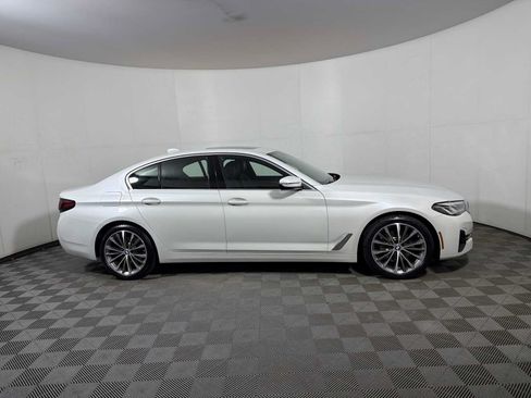 Certified 2023 BMW 530i xDrive w/ Premium Package AWD/4WD image 7