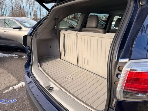Used 2016 Toyota Highlander Limited Platinum image 28