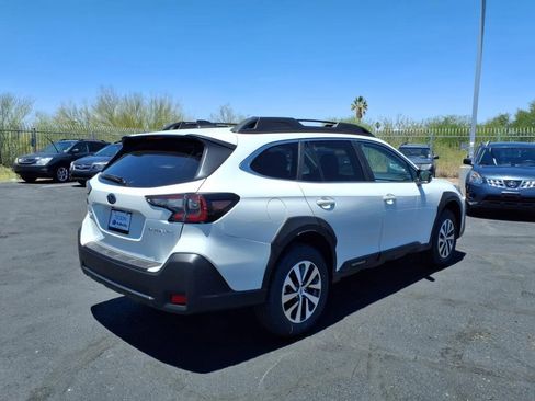 Used 2025 Subaru Outback Premium w/ Popular Package #1A image 17