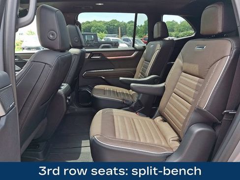 Used 2026 GMC Acadia Denali Ultimate w/ LPO, Floor Liner Package AWD/4WD image 18