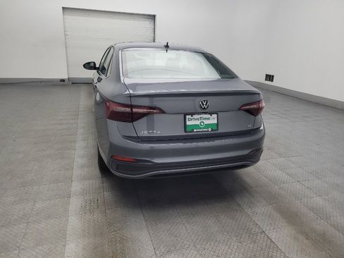 Used 2024 Volkswagen Jetta SE FWD image 6