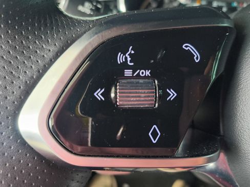 Used 2023 Jaguar F-PACE R-Dynamic S image 17