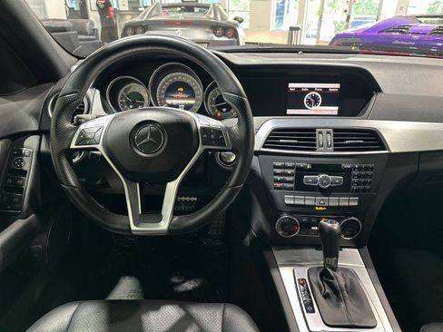 Used 2013 Mercedes-Benz C 250 Sedan image 3