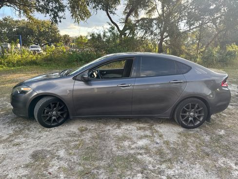 Used 2015 Dodge Dart SXT image 2