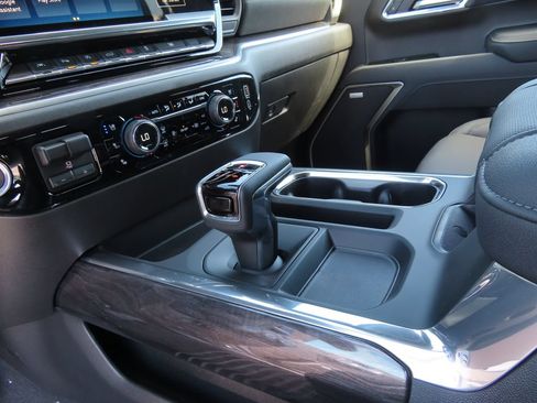 New 2026 Chevrolet Silverado 1500 LTZ w/ LTZ Premium Package AWD/4WD image 6