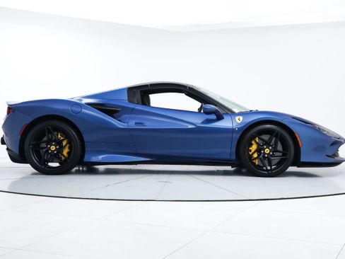 Certified 2023 Ferrari F8 Tributo RWD image 11