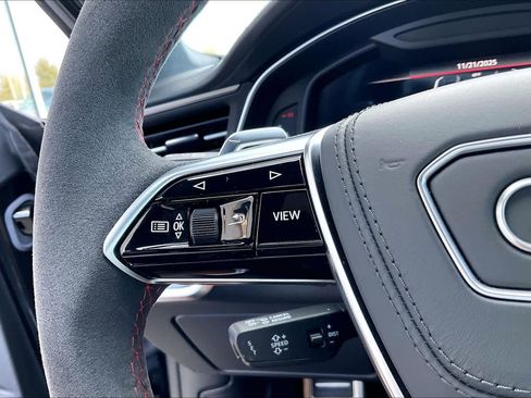 Used 2025 Audi RS 7 Performance image 21