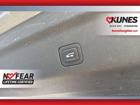 Used 2025 Chevrolet Tahoe Z71 image 20