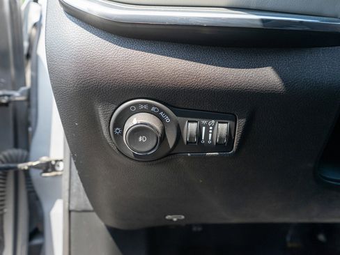 Used 2023 Jeep Compass Limited w/ Sun and Sound Group AWD/4WD image 16