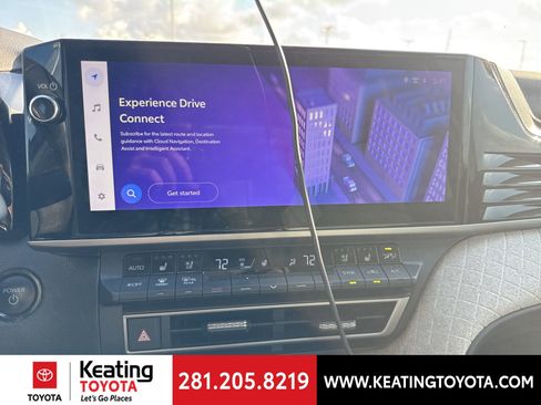 Used 2025 Toyota Camry XLE image 21