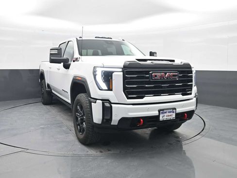 Used 2024 GMC Sierra 2500 AT4 w/ AT4 Premium Plus Package image 2