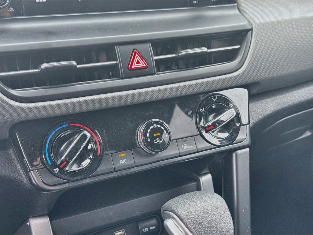 Certified 2024 Kia Seltos LX AWD/4WD image 18
