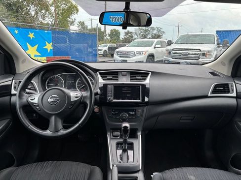 Used 2019 Nissan Sentra SV FWD image 17