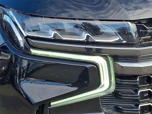 Used 2022 Chevrolet Tahoe Z71 w/ Luxury Package image 30
