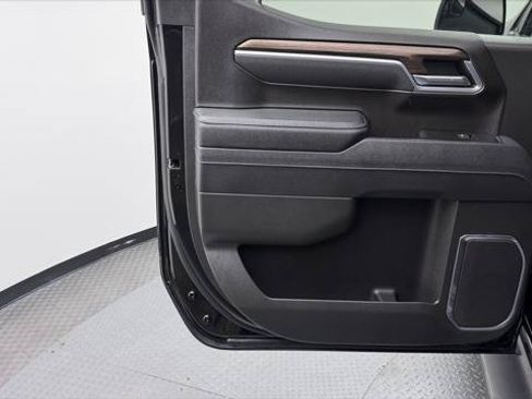 Used 2025 Chevrolet Silverado 1500 RST RWD image 18
