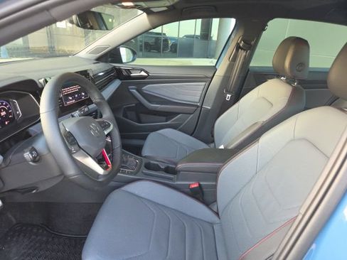 Used 2026 Volkswagen Jetta GLI Autobahn FWD image 3