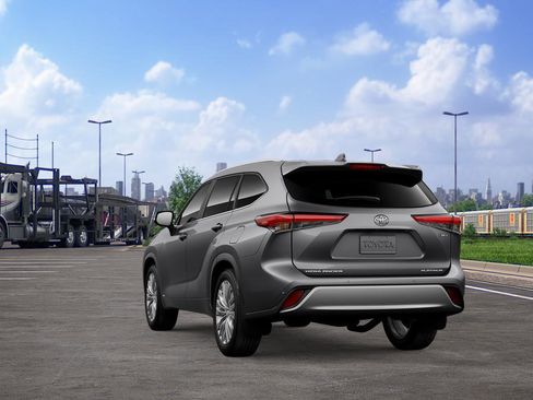 New 2026 Toyota Highlander Platinum image 7