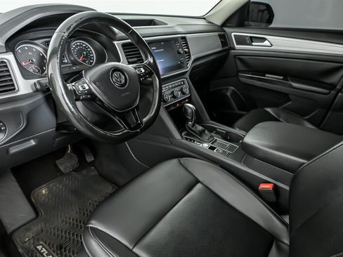 Used 2019 Volkswagen Atlas SE w/ Towing Package FWD image 13