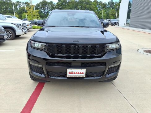 Used 2025 Jeep Grand Cherokee L Limited w/ Luxury Tech Group II AWD/4WD image 3