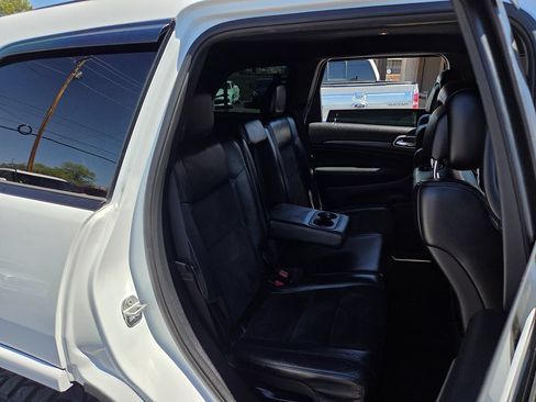 Used 2018 Jeep Grand Cherokee Altitude RWD image 48