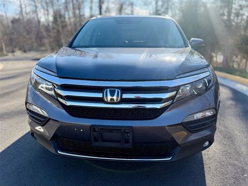 Used 2018 Honda Pilot Touring image 16