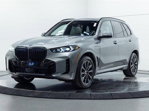 New 2026 BMW X5 xDrive50e image 11