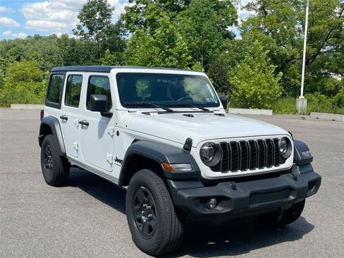 Used 2025 Jeep Wrangler Unlimited Sport AWD/4WD image 5