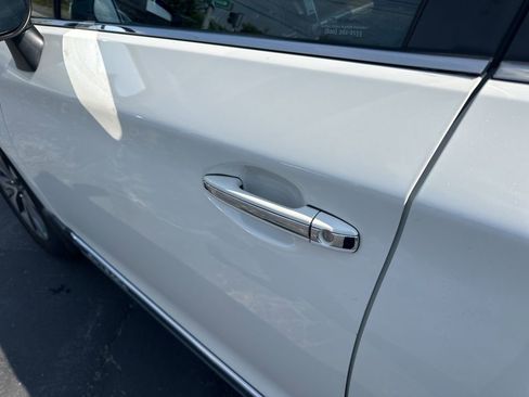 Used 2018 Subaru Outback 3.6R Touring image 11