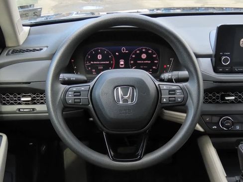 Used 2024 Honda Accord EX image 17